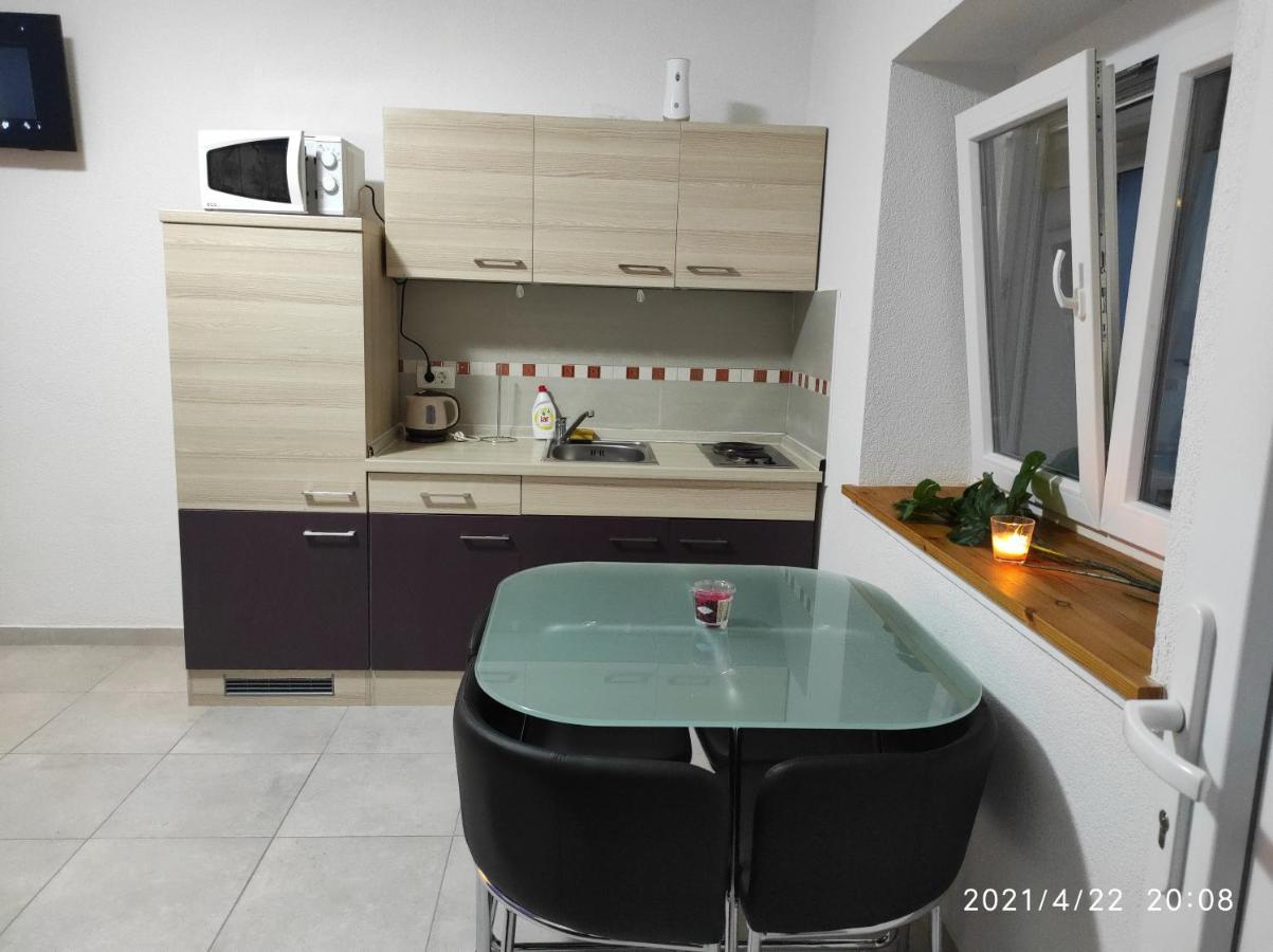 Apartmani Quattro 斯塔利格拉德-帕克利尼卡 外观 照片