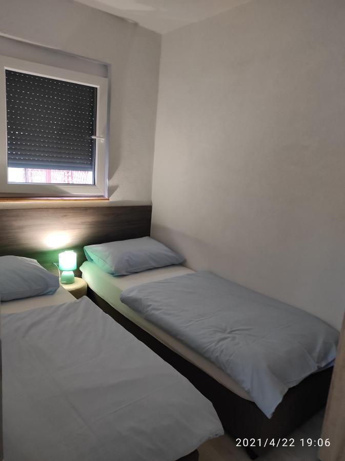 Apartmani Quattro 斯塔利格拉德-帕克利尼卡 外观 照片