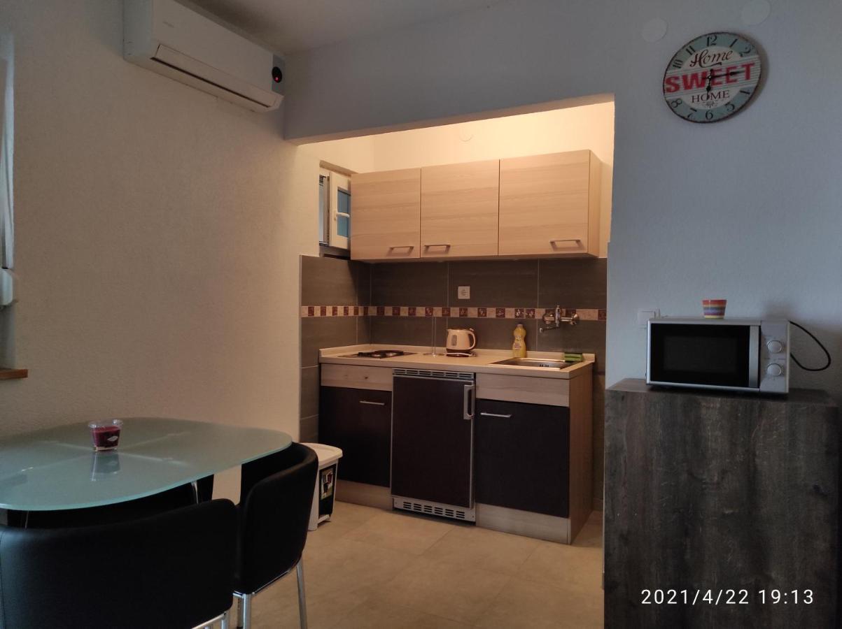 Apartmani Quattro 斯塔利格拉德-帕克利尼卡 外观 照片