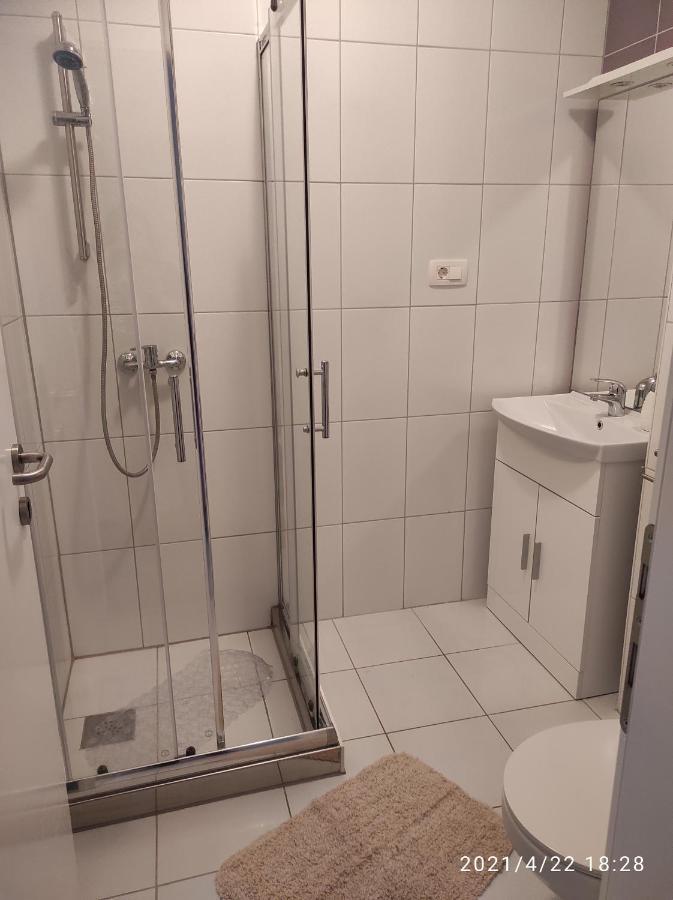 Apartmani Quattro 斯塔利格拉德-帕克利尼卡 外观 照片