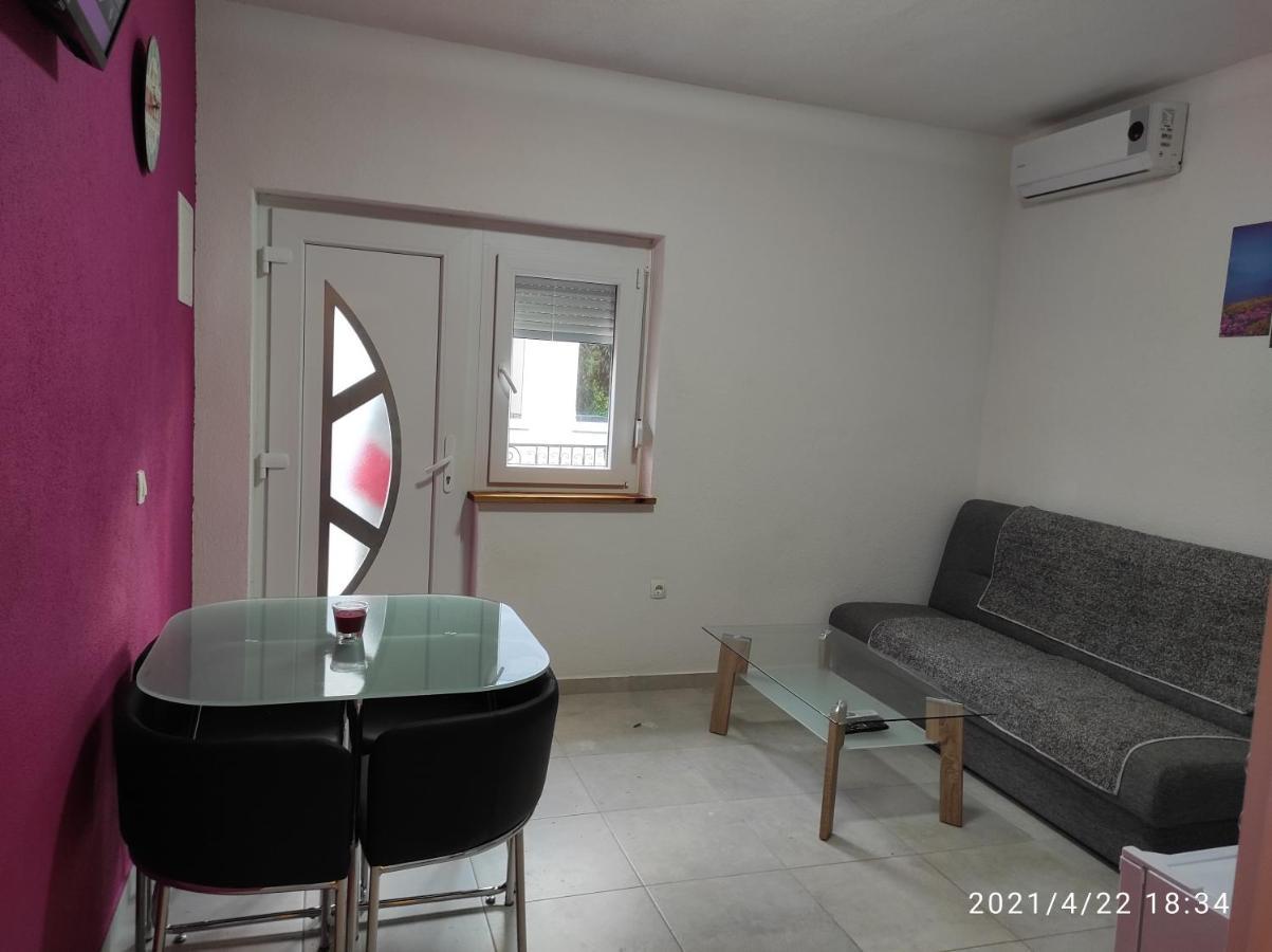 Apartmani Quattro 斯塔利格拉德-帕克利尼卡 外观 照片